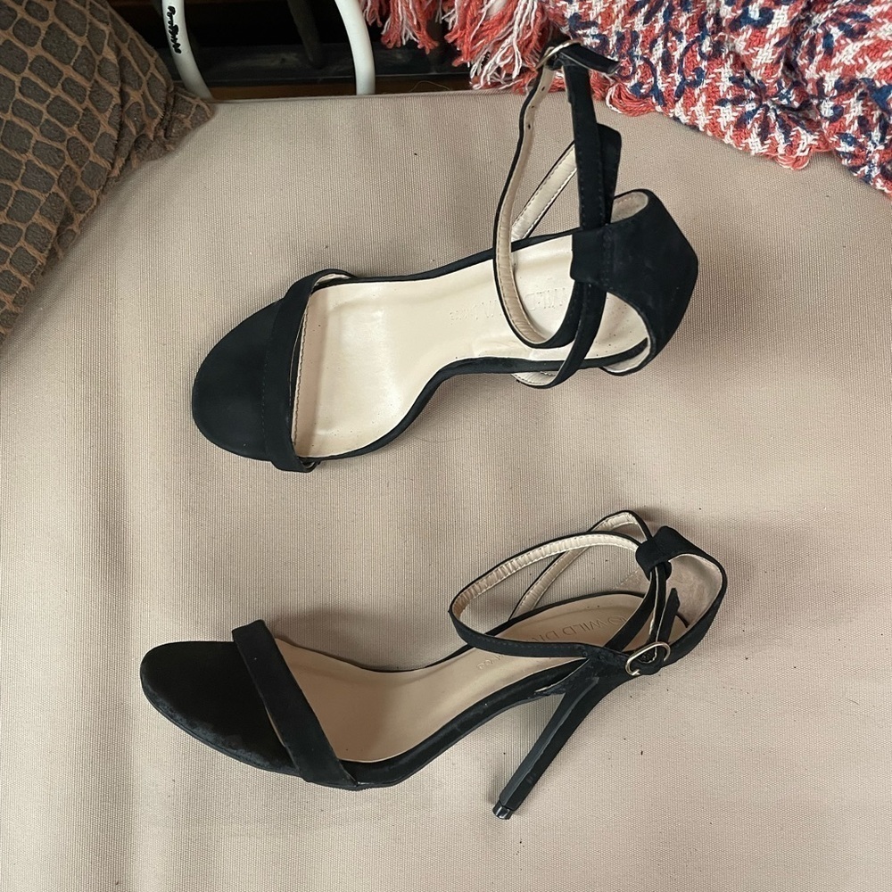 Wild Diva Lounge Open Toe Stiletto‎ Vegan Suede Sandals in Black Size 7